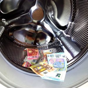 Очередное отмывание денег. В Эстонии могли отмыть 28 млн евро денег украинского происхождения. Источник фото: Pixabay.com.